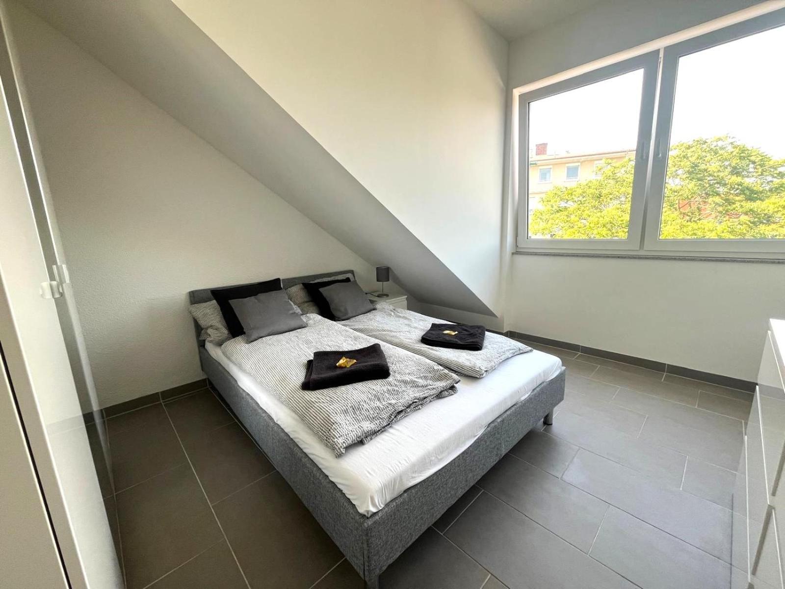 Simplex Apartments Am Europaplatz Karlsruhe Pokoj fotografie