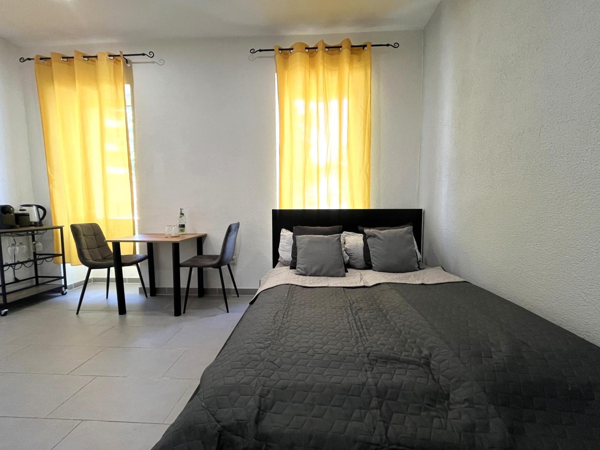 Simplex Apartments Am Europaplatz Karlsruhe Pokoj fotografie