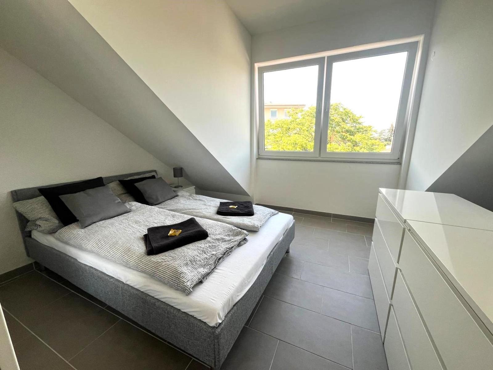Simplex Apartments Am Europaplatz Karlsruhe Pokoj fotografie