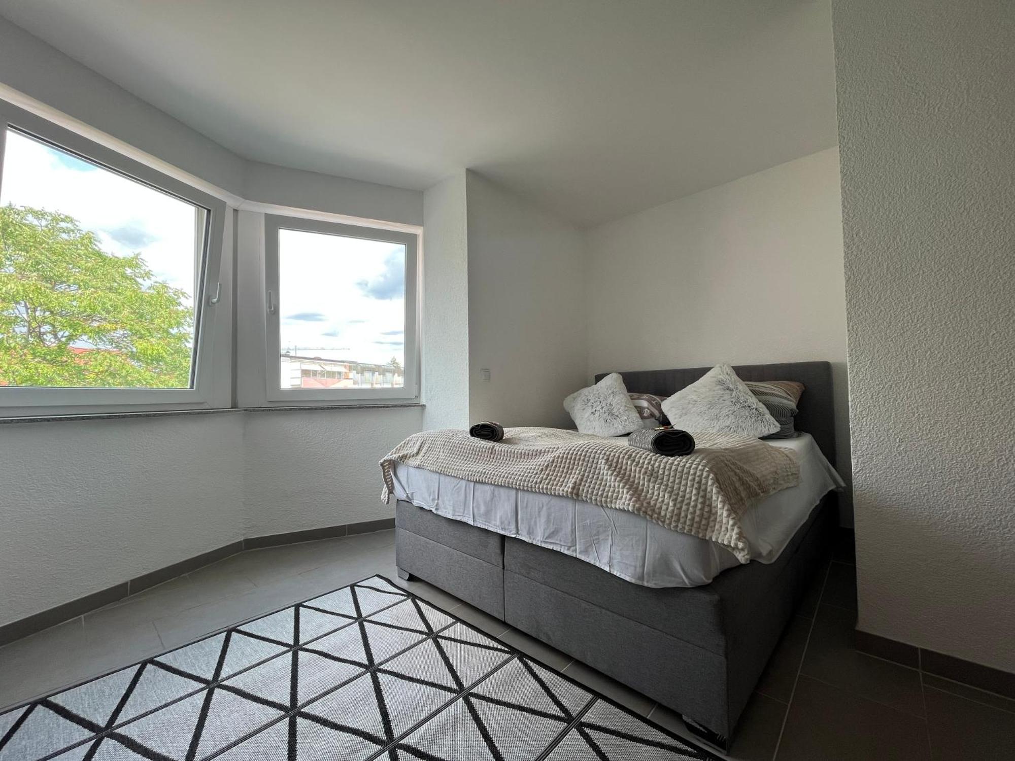 Simplex Apartments Am Europaplatz Karlsruhe Pokoj fotografie