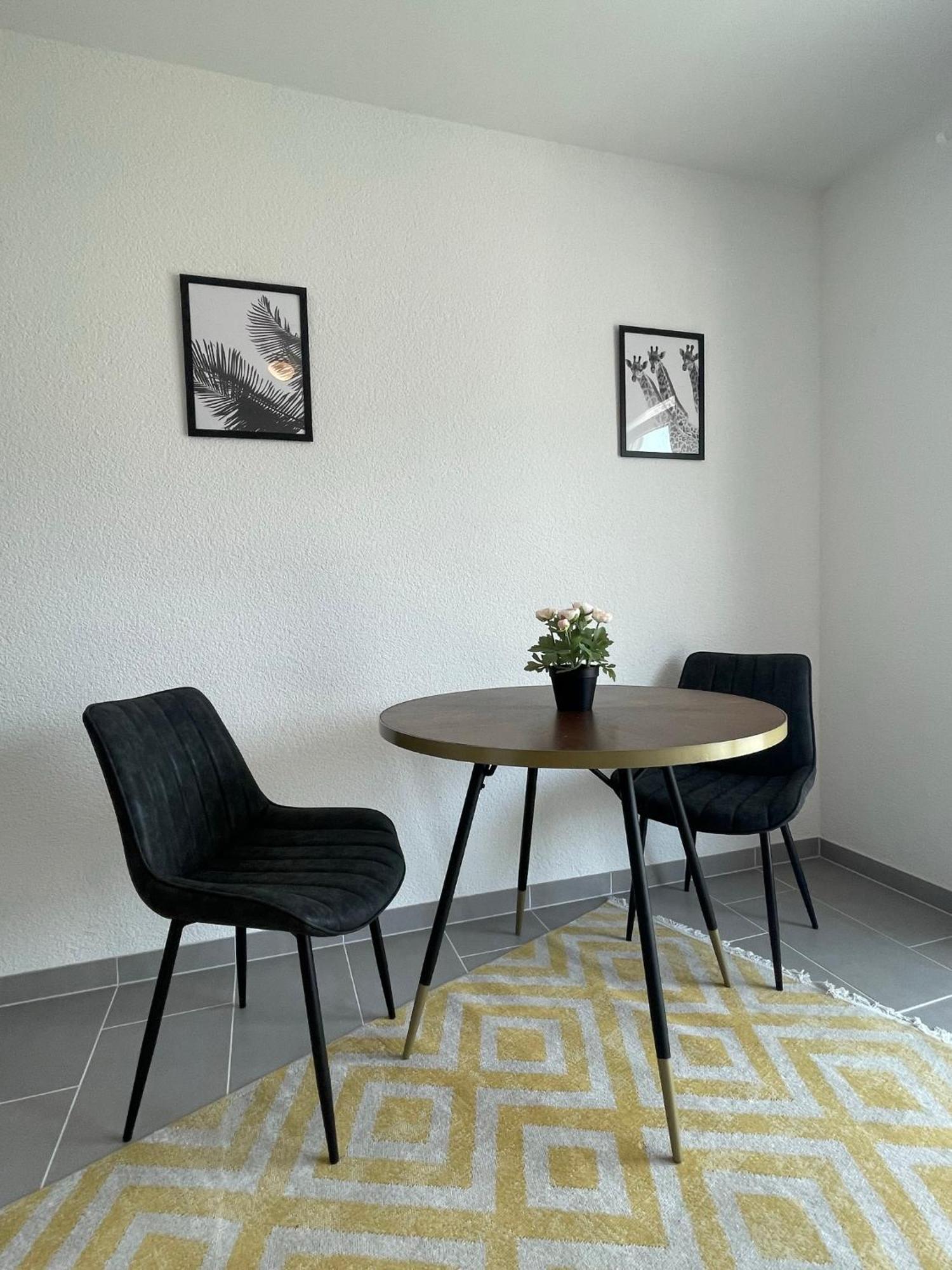 Simplex Apartments Am Europaplatz Karlsruhe Pokoj fotografie