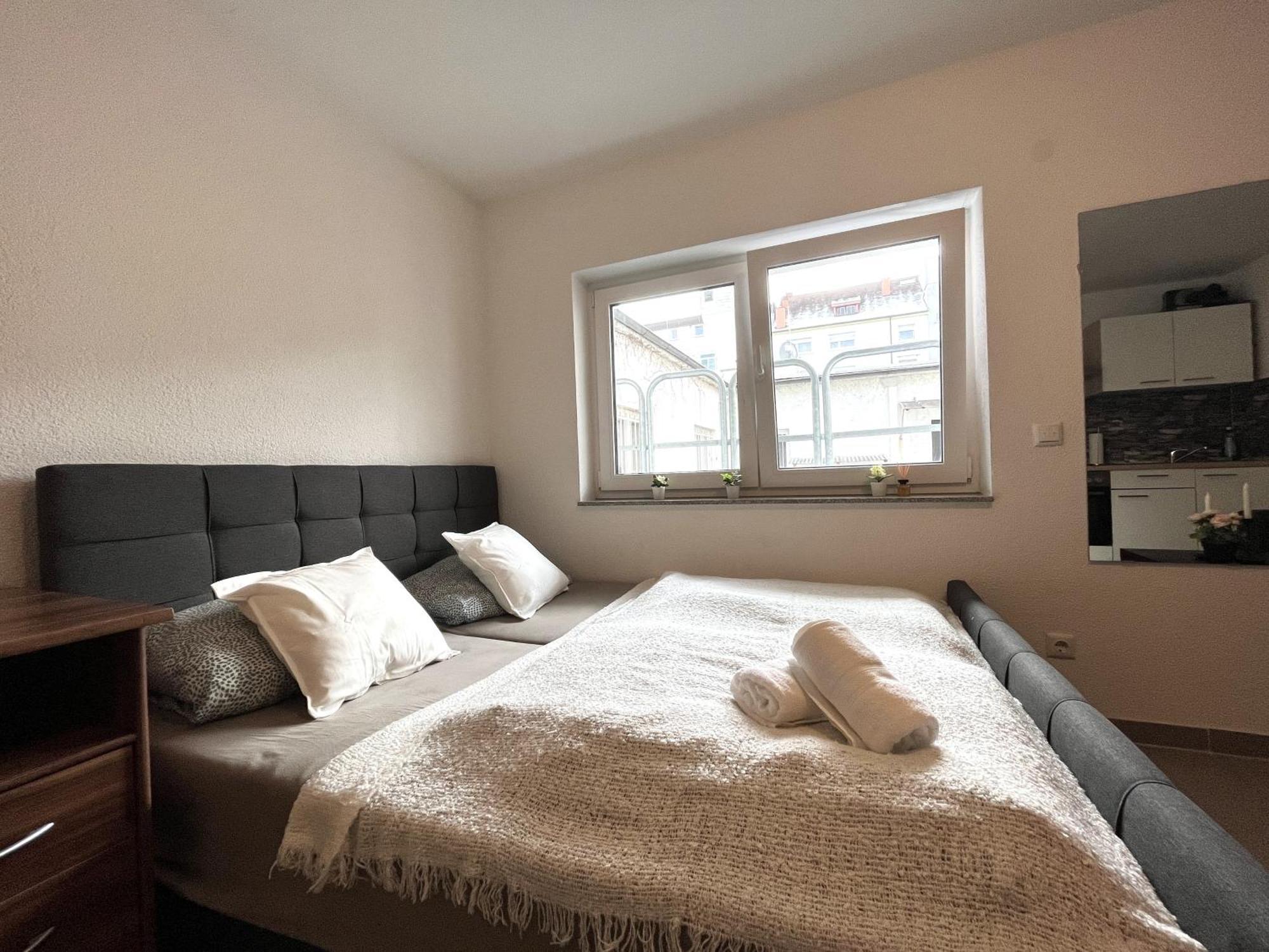 Simplex Apartments Am Europaplatz Karlsruhe Pokoj fotografie